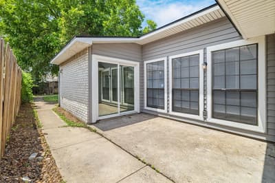 4627 Chapman Street, The Colony TX 75056 - Photo 2