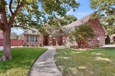 700 Salmon Run Court, Euless TX 76039