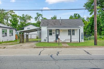 715 W Sam Rayburn Drive, Bonham TX 75418