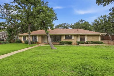 823 Ridgecrest Circle, Denton TX 76205