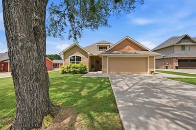 114 Sequoya Drive, Lake Kiowa TX 76240