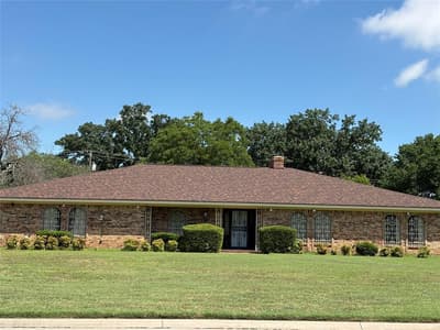 1210 W Westhill Drive, Cleburne TX 76033