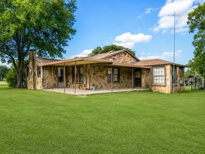 2105 Indian Creek Road, Mineral Wells TX 76067