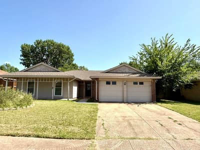 2661 Berkshire Lane, Grand Prairie TX 75052