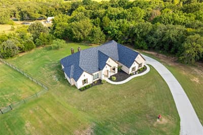 1055 Meadow Wood Terrace, Azle TX 76020