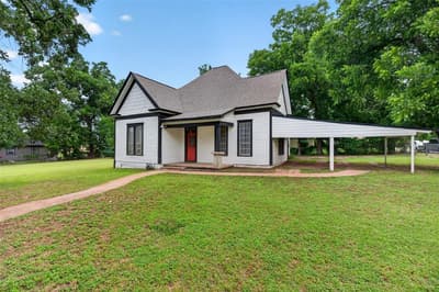 107 S Washington Street, Cleburne TX 76031
