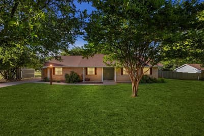 103 Cedar Drive, Oak Leaf TX 75154