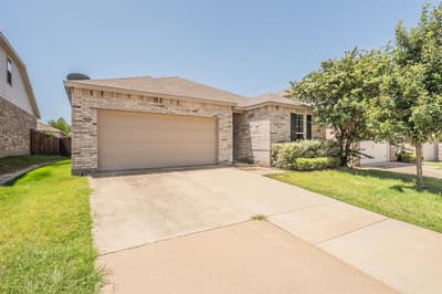 2428 Lohani Lane, Fort Worth TX 76131 - Photo 2