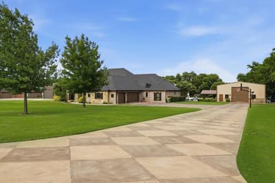 7000 Hunnington Drive, Sanger TX 76266