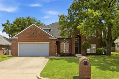 6836 Moss Lane, North Richland Hills TX 76182