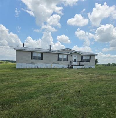 310 Latham Lane, New Fairview TX 76078