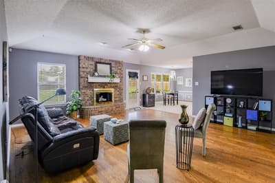 257 Spring Brook Drive, Mansfield TX 76063 - Photo 4