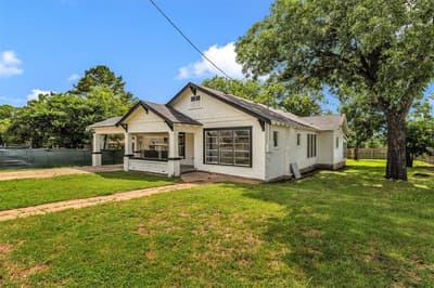 210 S 5th Street, Gatesville TX 76528