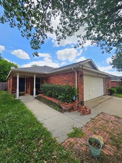 2417 Ensenada Lane, Fort Worth TX 76108