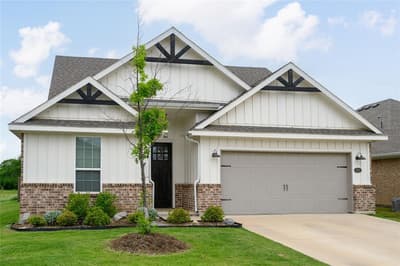 300 Bronco Drive, Pilot Point TX 76258