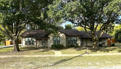 604 Harrel Avenue, Bynum TX 76631