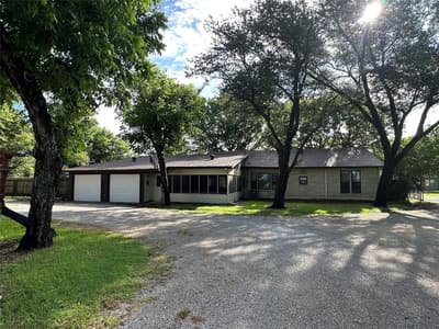 604 Harrel Avenue, Bynum TX 76631 - Photo 5