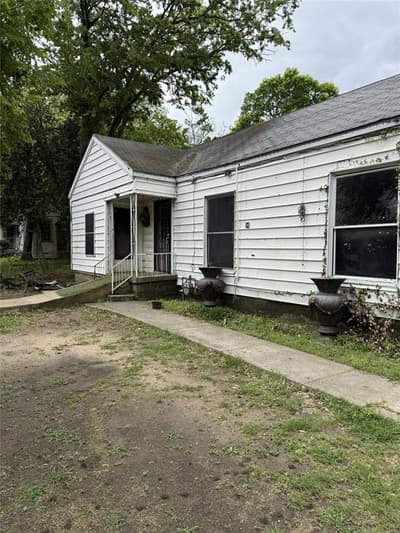 3303 Pleasant Drive, Dallas TX 75227