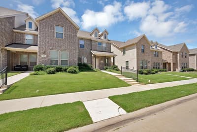 422 Milverton Drive, Fort Worth TX 76036