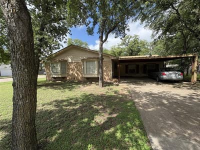 212 S Norma Drive, Lacy Lakeview TX 76705