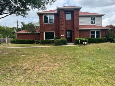 1204 Hillside Drive, Justin TX 76247