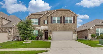 1005 Pinnacle Breeze Drive, Fort Worth TX 76052
