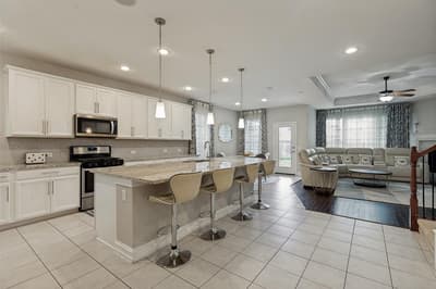 1005 Pinnacle Breeze Drive, Fort Worth TX 76052 - Photo 4