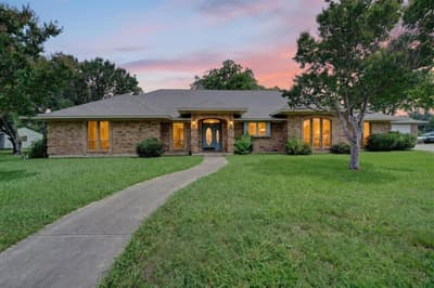 108 Heatherstone Circle, Kaufman TX 75142