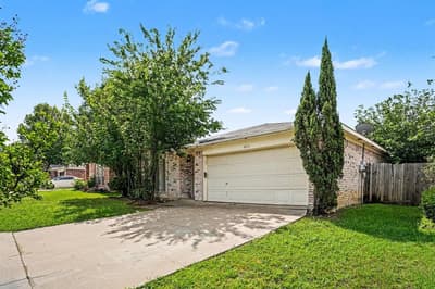4216 Fernleaf Drive, Fort Worth TX 76137 - Photo 2