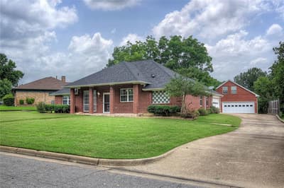 900 River Oaks Drive, Greenville TX 75402