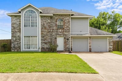 1004 Creekside Drive, Mesquite TX 75181