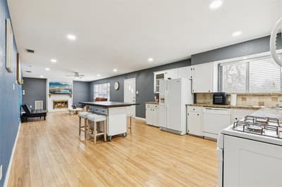 102 Woodland Drive, Highland Village TX 75077