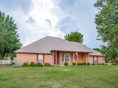 511 N Hardeman Circle, Justin TX 76247