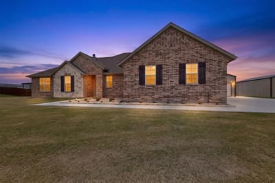 2721 Burr Oak Road, Oak Ridge TX 75161