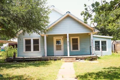 801 E Walcott Avenue, Comanche TX 76442