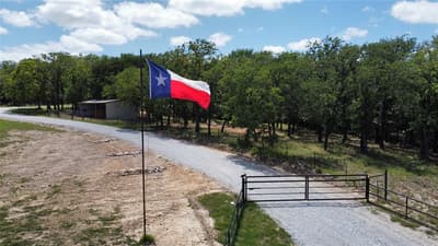 891 County Road 3592, Paradise TX 76073
