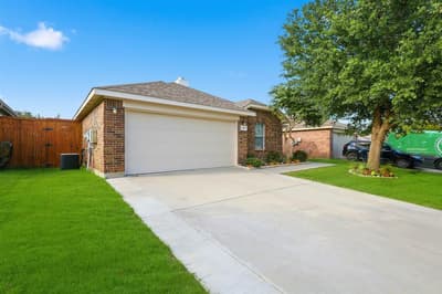 1136 Kachina Lane, Fort Worth TX 76052 - Photo 3