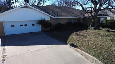 1306 E Central, Comanche TX 76442