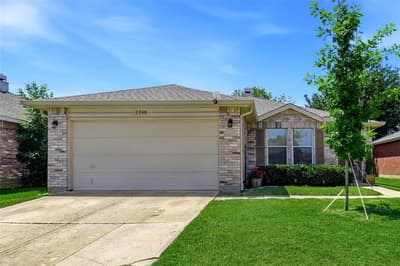 2208 Maple Drive, Little Elm TX 75068 - Photo 2