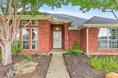 3909 Timbercrest Drive E, Burleson TX 76028 - Photo 5