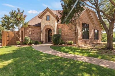 8300 Southridge Court, North Richland Hills TX 76182