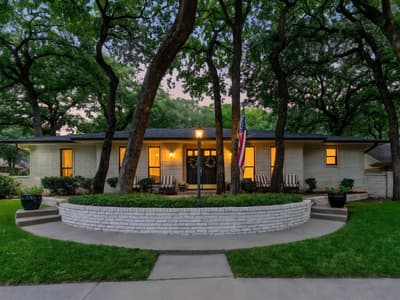 1800 Holm Oak Street, Arlington TX 76012