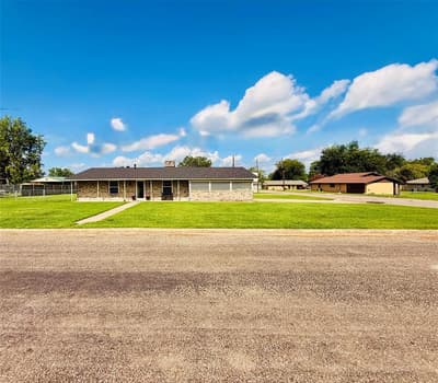100 Vatra Street, Mount Vernon TX 75457 - Photo 3