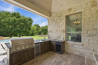 8 Freedom Court, Waco TX 76708 - Photo 2