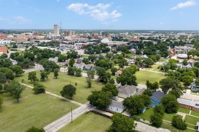 1012 Burnett Avenue, Waco TX 76706 - Photo 2