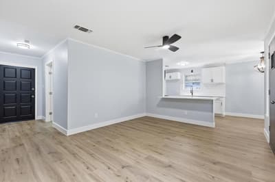 2202 E Mitchell Street, Arlington TX 76010 - Photo 2
