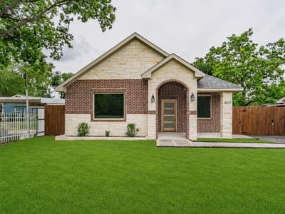 4617 Merida Avenue, Fort Worth TX 76115
