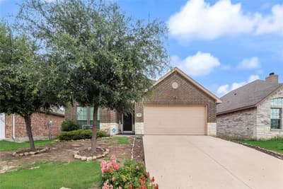 301 Billy Wickliffe Drive, Wilmer TX 75172 - Photo 2