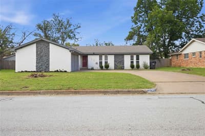 1305 Pinehurst Drive, Fort Worth TX 76134
