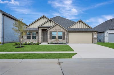 160 Hudson Lane, Justin TX 76247